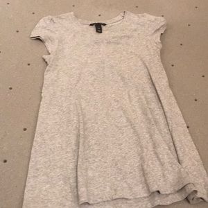 H & M gray tee shirt